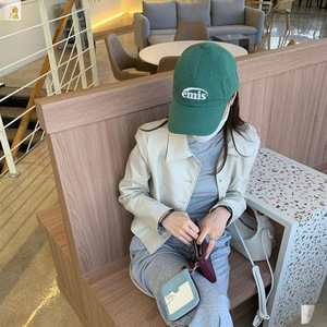 Vente en gros de casquette de baseball unisexe de style coréen avec pour emis casquettes de baseball brodées de lettres chapeau décontracté printemps été - Product Image 4