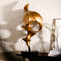 Statue d'art contemporaine en résine marbrée faite à la main, idéale pour la maison, le bureau, l'appartement, le salon ou comme ornement de bureau.