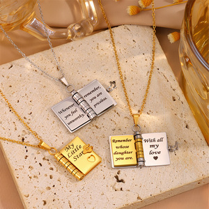 Nouveau design Collier pendentif livre étanche ouvrable et refermable Mini collier médaillon livre d'amour pour couple Bijoux de mode en gros - Product Image 5
