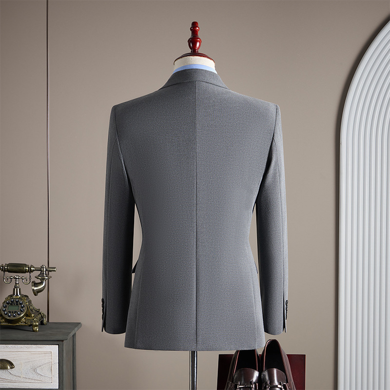 Gris moyen [costume simple]