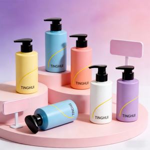 Bouteilles de pompe en plastique recyclables à épaule plate de 300 ml et 500 ml, personnalisées, simples, pour shampoing et sérum de soin de la peau - Product Image 3