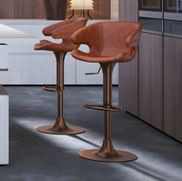 Tabouret de bar moderne européen de luxe léger avec dossier et accoudoirs, pivotant à 360°, pour salle de sport et îlot de cuisine domestique