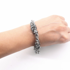 Pulsera de acero de titanio yunnique con diseño de calavera y esqueleto, cierre magnético, joyería de regalo unisex - Product Image 4