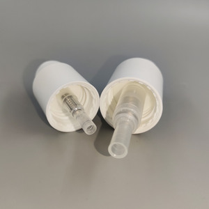 Pompa Dosatrice in Plastica Bianca 20/410 24/410 Personalizzata, Antigoccia e Durevole per Confezioni Cosmetiche - Product Image 6