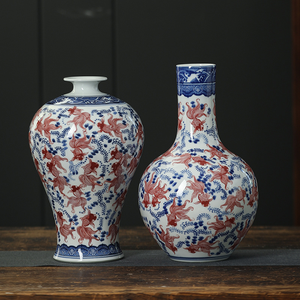 Luxe Jingdezhen peinture à la main poisson rouge motif Vases porcelaine <span class=keywords><strong>bleu</strong></span> et blanc dessus de table Vases à fleurs en porcelaine pour intérieur - Product Image 3