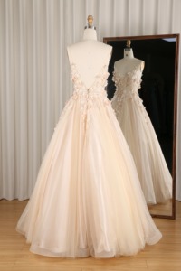 现代波西米亚蕾丝婚纱v领闪亮薄纱贴花闪光婚纱长裙意大利面条带无背v领闪亮 - Product Image 6