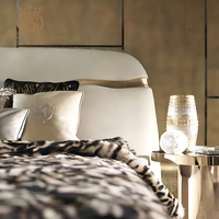 Muebles de Villa Italianos de Lujo BS, Camas Dobles Modernas de Cuero, Cabecera de Acero Inoxidable de Diseño, Cama King Size para Villas