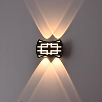 Nouvelle conception de lampes murales extérieures à LED avec code QR ciel étoilé en arabe, aluminium IP65, design moderne, utilisation hôtelière, décorations murales