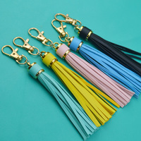 Porte-clés en cuir PU avec pompons, coloré, DIY, pour portefeuilles, sacs à main, breloques, accessoires, cadeau, bracelet, pendentif, porte-clés pour femme