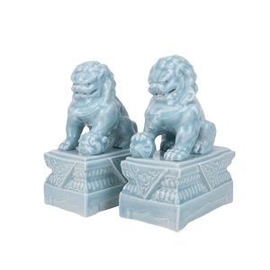 รูปปั้นสิงโตเซรามิกสีฟ้าอ่อน RYXZ20-S สำหรับวางบนโต๊ะ (คู่) - Product Image 1