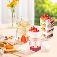 Gobelets à dessert carrés de 3 oz les plus vendus de l'usine Mingyu avec couvercles et cuillères, en PS, couleurs personnalisables, à paroi simple, article très demandé