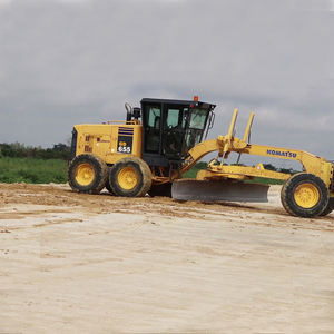 Niveleuse à moteur komatsu d'occasion à vendre en bon état à un prix relativement bas - Product Image 3