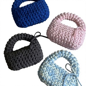 Sac demi-lune au crochet avec breloque fleur, fait main, mignon, pour usage quotidien, imperméable, écologique, léger, avec bandoulière - Product Image 3
