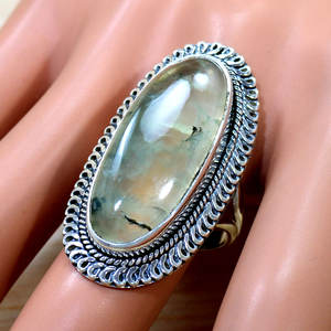 Anillo de Plata de Ley 925 con Engaste de Prehnita en Forma Ovalada, Estilo Clásico y Elegante, Nuevo y Exclusivo, Alta Demanda, Directo de Fábrica - Product Image 1