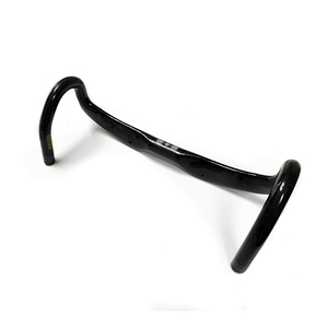 <span class=keywords><strong>Guidon</strong></span> <span class=keywords><strong>de</strong></span> route en fibre <span class=keywords><strong>de</strong></span> carbone personnalisé en usine pour vélos <span class=keywords><strong>de</strong></span> route BMX vélos pour enfants croiseurs pour vélos <span class=keywords><strong>de</strong></span> montagne - Product Image 3