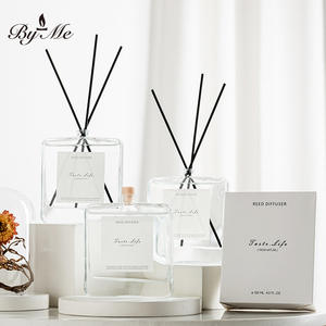 Ensemble cadeau diffuseur de parfum de luxe personnalisé 120 ml pour la maison, avec boîte cadeau, pour femmes - Product Image 1