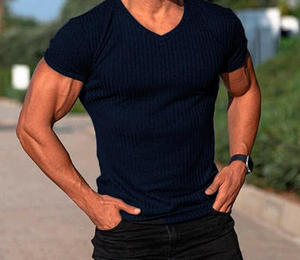 Camiseta Deportiva de Verano al por Mayor, Ajustada, con Rayas, Cuello en <span class=keywords><strong>V</strong></span>, Manga Corta, Logotipo Personalizado, Impresión Serigráfica, Anti-UV, Transpirable - Product Image 3