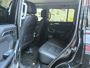 Voiture d'occasion 2025 Jetour Traveler SUV <span class=keywords><strong>2</strong></span>.0TD AWD Star Guard 5000 km Faible kilométrage Peinture d'origine Sans accident Conduite à gauche Prêt à être expédié - Product Image 6