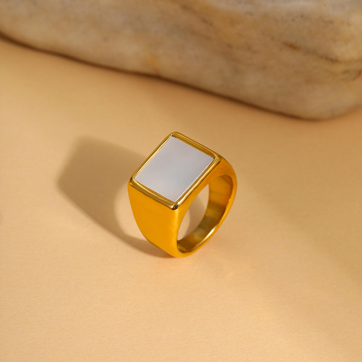 Grande bague rectangulaire