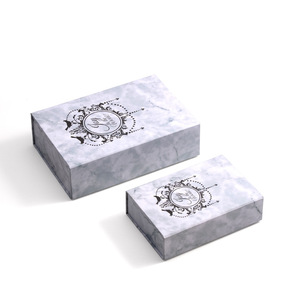 Bonne Qualité En Gros Pliable Kraft Carton À <span class=keywords><strong>Pizza</strong></span> En Papier Boîtes D'emballage À Vendre Cadeau Boîte Avec Aimant - Product Image 1