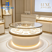 Moderner Runder Weißer Schmuckschrank mit Gebürstetem Gold, LED-Beleuchtung, Runde Glas-Schmuckvitrine