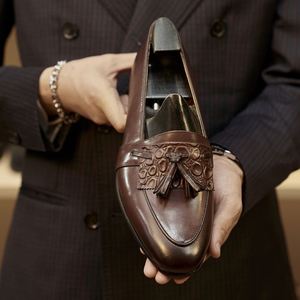 Dernières Chaussures Habillées pour Hommes, Chaussures en Cuir Décontractées et Formelles pour Hommes avec Motifs Gravés, Idéales pour Mariages et Soirées, Chaussures de Mode Masculine - Product Image 3