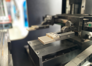 Presse plieuse CNC électrique pure à servomoteur de haute sécurité, mini-presse plieuse CNC électrique 20T800 pour tôles - Product Image 6