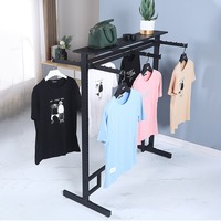 Fabricante de Exhibidores de Ropa Produce Exhibidores de Acero Inoxidable de Pie para Centros Comerciales y Tiendas de Ropa