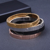 Bracelet en acier titane plaqué or 18 carats classique Zhixuan, avec ruban fileté, bijoux assortis pour couple, meilleur cadeau d'anniversaire