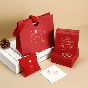 Sacs cadeaux de luxe écologiques en papier blanc haut de gamme avec logo personnalisé imprimé pour bijoux et vêtements - Product Image 3