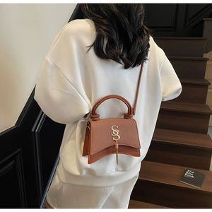 Hot Selling Women's Vintage Small <b>Square</b> Crossbody Shoulder Bag Fashionablewith Personalization Versatility - Product Image 5