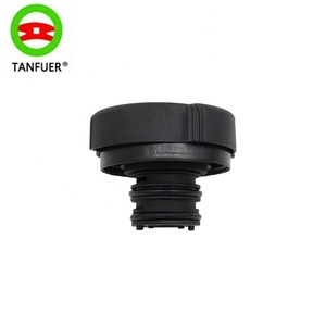 Couvercle de radiateur de réservoir d'expansion de moteur de liquide de refroidissement en plastique de voiture 17111742232 pour <span class=keywords><strong>BMW</strong></span> E30 <span class=keywords><strong>E36</strong></span> E46 X3 E34 E83 - Product Image 4