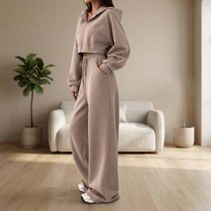 Ensemble de survêtement beige à capuche pour femme, coupe ample à manches longues avec poches latérales, taille élastique, tenue décontractée pour l'automne - Product Image 5