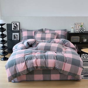 Neues kariertes, garn gefärbtes vierteiliges Set aus gewaschener Baumwolle aus Prozent Baumwolle mit breitem Rand, perfekt für gemütliche Schlafzimmer und stilvolles Dekor - Product Image 3