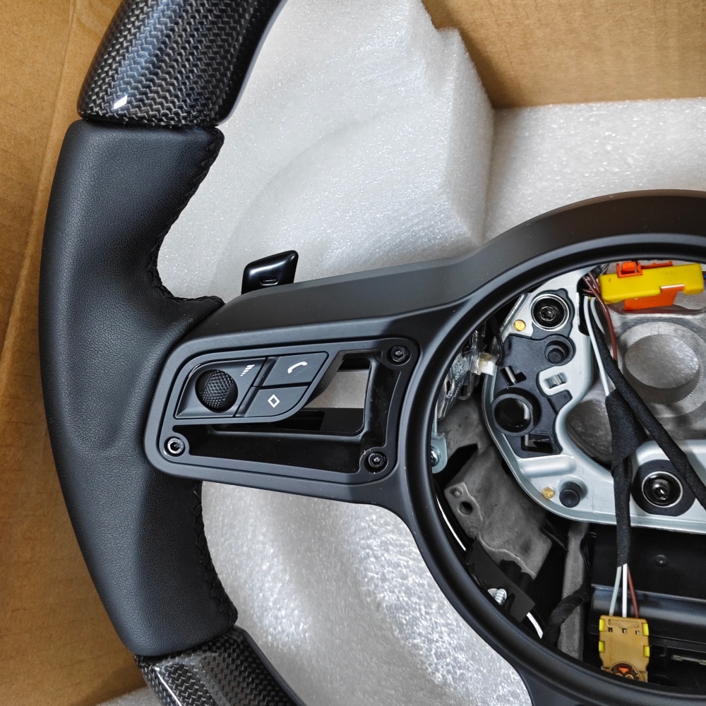 Carbon Fiber Steering Wheel With Rivets (Porsche Fitment), photo 4