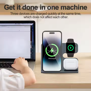 Thiết kế đơn giản 3-in-1 Trạm Sạc không dây với QC3.0 & <span class=keywords><strong>PD</strong></span> chức năng OTP bảo vệ tương thích iPhone 12 13 14 Series iWatch - Product Image 2