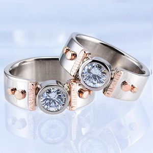 Anelli Romantici in Acciaio Inossidabile con Gemme e Zirconi, Placcatura in Rodio e Oro, Gioielli da Matrimonio Certificati IGI - Product Image 1
