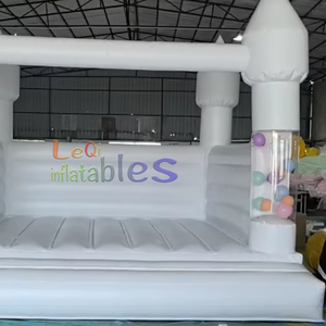 Château gonflable commercial blanc pour mariage avec ballons à l'intérieur, idéal pour les sauts en extérieur, les fêtes d'<span class=keywords><strong>anniversaire</strong></span> en famille et les activités commerciales - Product Image 1