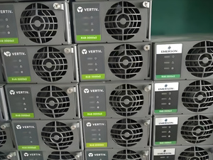 โมดูลเรียงกระแสไฟฟ้าสำหรับเครือข่ายโทรคมนาคม Vertiv ของแท้ใหม่ รุ่น R48-3000E3 R48-3000 แรงดัน 48Vdc - Product Image 5
