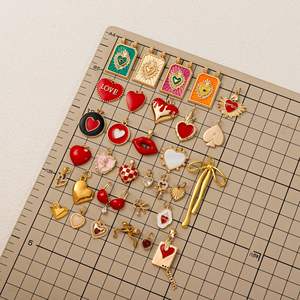 Bestseller Schmetterlingsknoten Öltropfen Herzanhänger Messing 18K Goldfarbe Farbbeständig Tarotkarten-Blumen-Charm Zirkon Punk-Stil Schmuck - Product Image 3