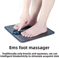 Masseur de pieds électrique vibrant avec coussin de massage simulé pour un massage profond et soulager la fatigue