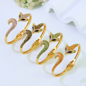 Set di <span class=keywords><strong>Gioielli</strong></span> da Donna in Stile Animale con Design a <span class=keywords><strong>Volpe</strong></span>, Placcato Oro, 4 Pezzi con Zirconi - Product Image 3