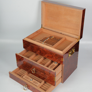 Humidor de bureau écologique avec logo personnalisé, boîte à cigares de luxe, vitrine en bois avec finition laquée, en cèdre et MDF - Product Image 1