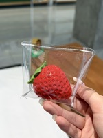 En gros Jouet anti-stress Squishy Fraise à remontée lente, Simulation réaliste de fruits, Cadeaux de fête