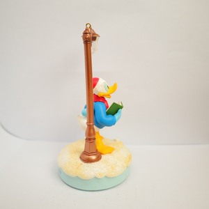 Juguete <span class=keywords><strong>de</strong></span> decoración navideña <span class=keywords><strong>de</strong></span> PVC <span class=keywords><strong>de</strong></span> Pato Donald <span class=keywords><strong>de</strong></span> Disney con farola, figura <span class=keywords><strong>de</strong></span> juguete navideña con adorno. - Product Image 3