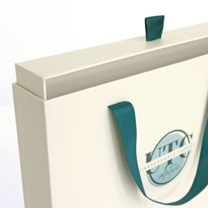 Caja de Regalo Rígida Deslizante con Logotipo Personalizado, Empaque de Cartón para Ropa, Sudadera con Capucha, Asa de Cinta, Esponja, Recubrimiento UV para Calcetines - Product Image 6