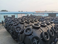 Fenders gonflables en caoutchouc de type Yokohama à longue durée de vie STS pour navires