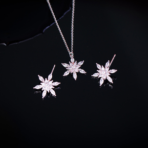 Hübsche Mode vergoldete und versilberte glänzende Zirkon Sonnenblume Ohr stecker mit Anhänger Halskette Schmuck Set für Frauen Geschenk - Product Image 4