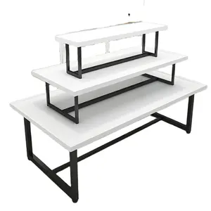 3 tiers merce tabella di visualizzazione cascata stile di visualizzazione cremagliera di legno da tavolo free standing display cremagliera in vendita
