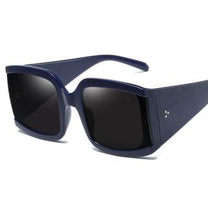 Gafas de Sol de Moda 2020, Estilo Vintage con Remaches de Mariposa, Gafas de Sol Cuadradas Extra Grandes con Protección UV400 para Mujer - Product Image 4